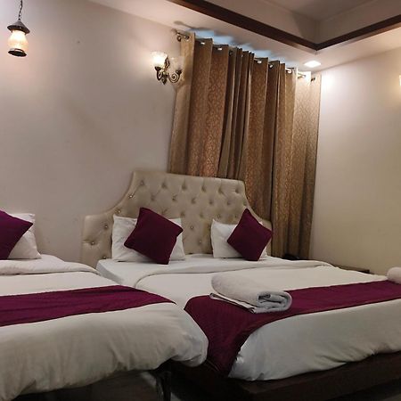Hotel Agra Grande By Goyal Hoteliers Esterno foto