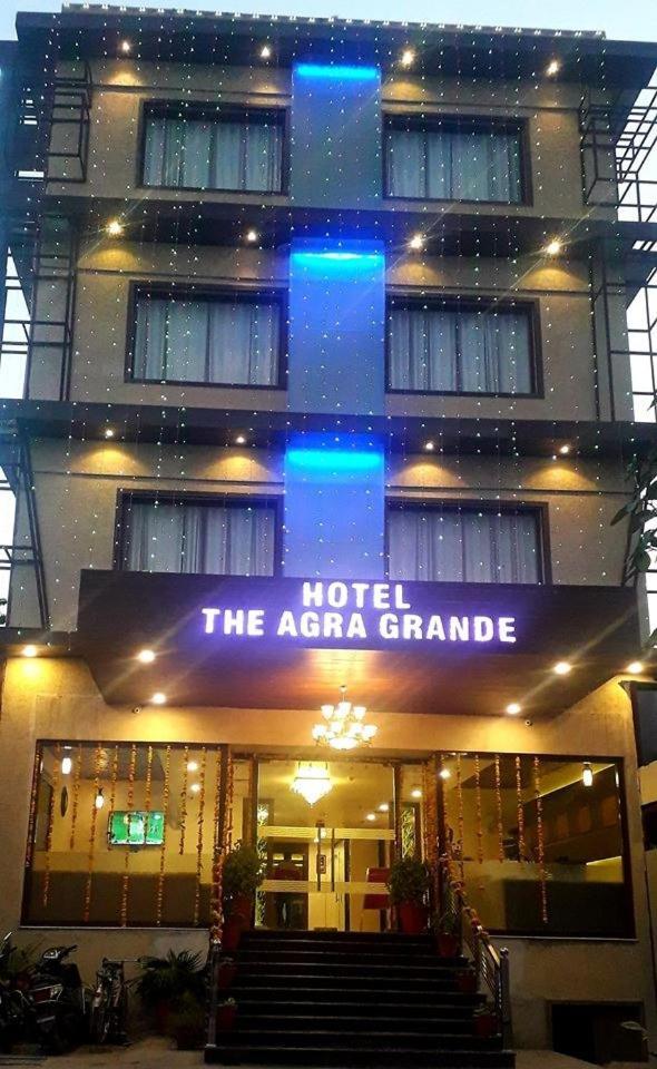 Hotel Agra Grande By Goyal Hoteliers Esterno foto